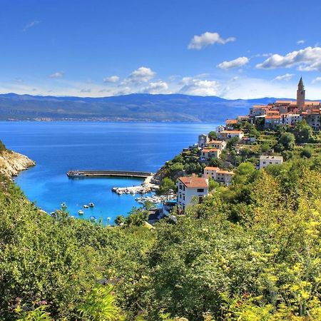 Apartments Milan in Baska  Bagian luar foto