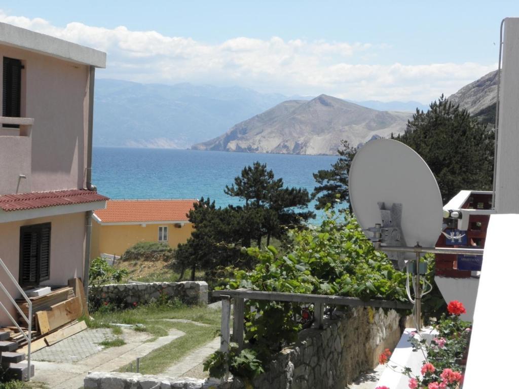 Apartments Milan in Baska  Bagian luar foto