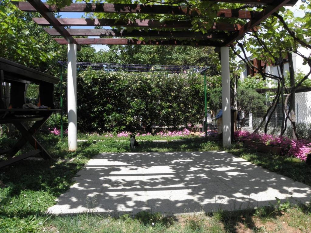 Apartments Milan in Baska  Bagian luar foto