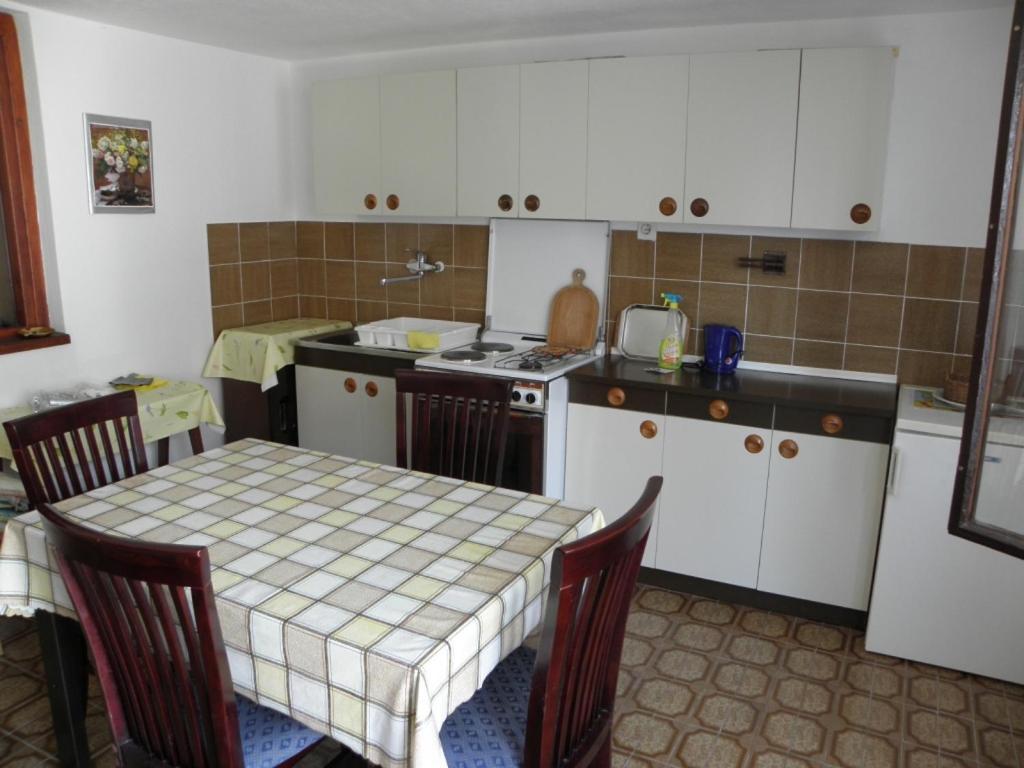 Apartments Milan in Baska  Bagian luar foto