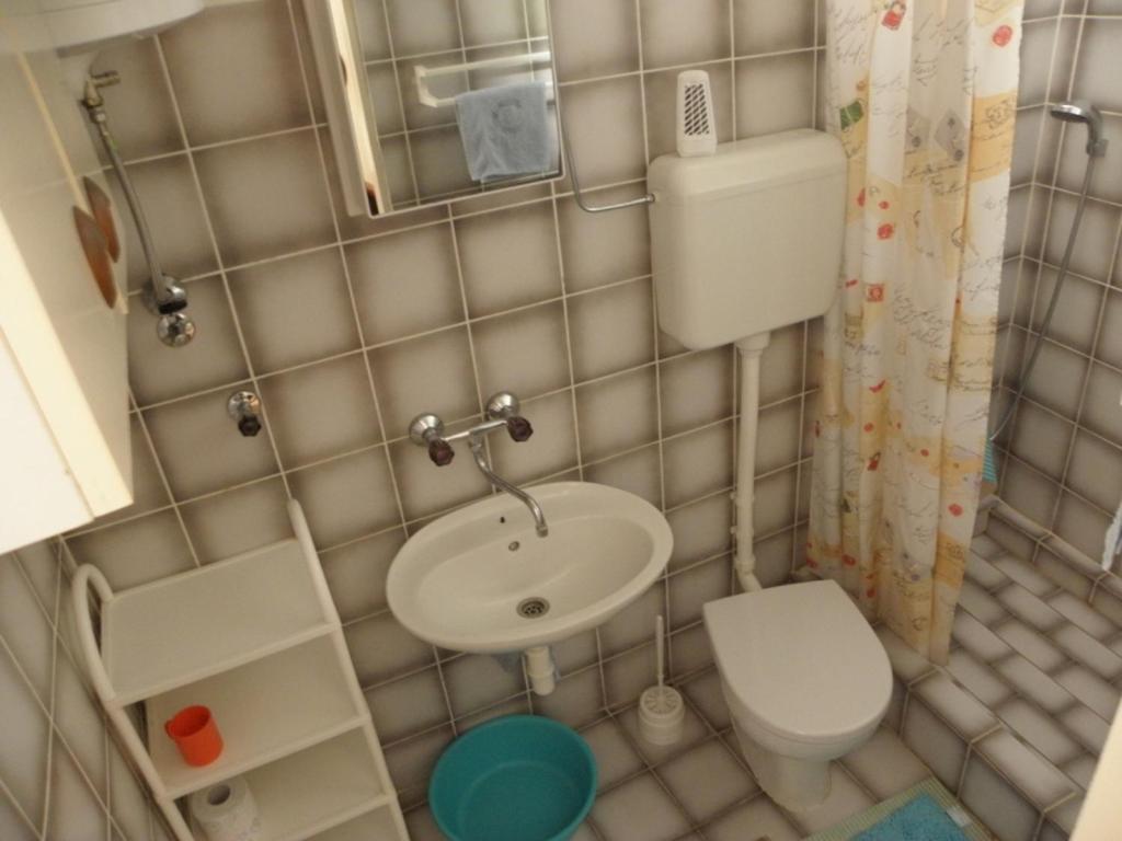 Apartments Milan in Baska  Bagian luar foto