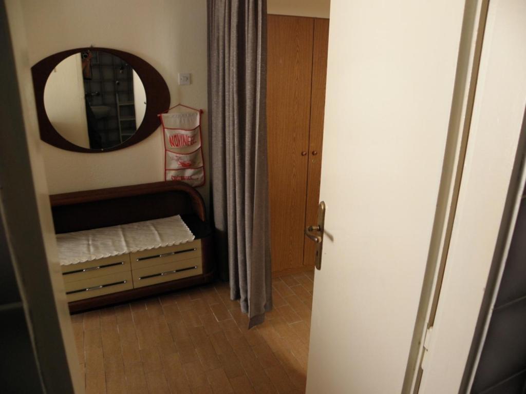 Apartments Milan in Baska  Bagian luar foto