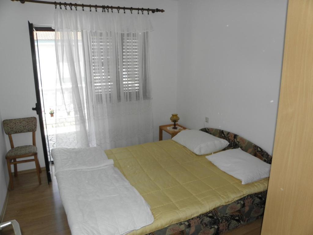 Apartments Milan in Baska  Bagian luar foto
