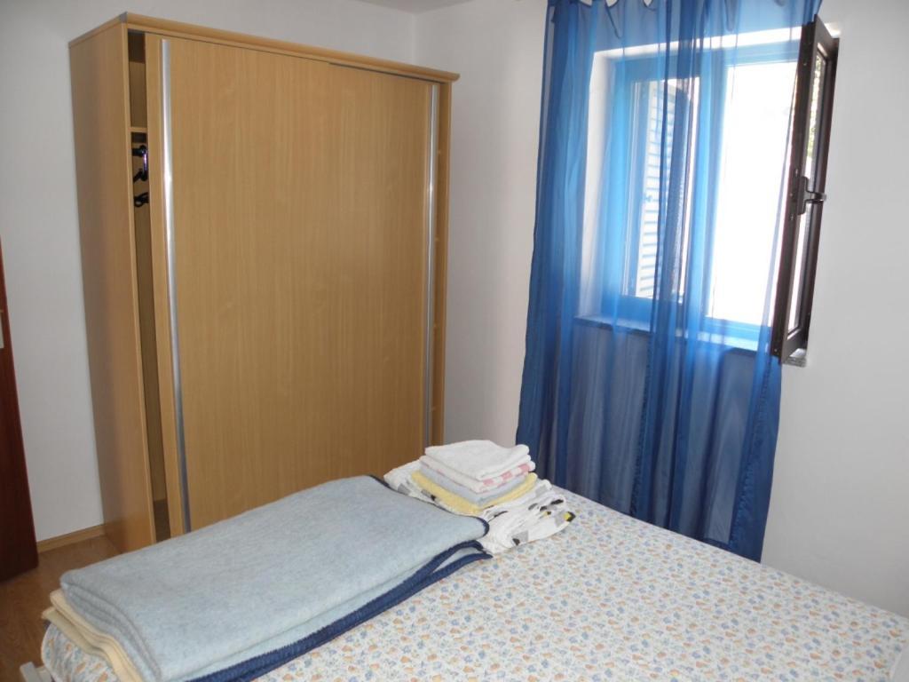 Apartments Milan in Baska  Bagian luar foto