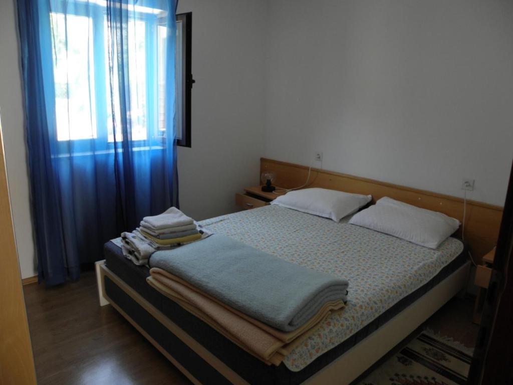 Apartments Milan in Baska  Bagian luar foto